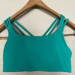Athleta fully focused sports bra